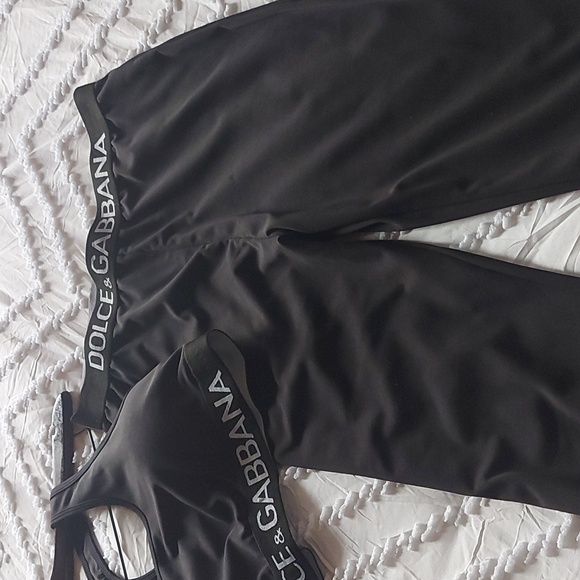 Dolce Gabbana sports bra and leggings in beautiful condition - Picture 2 of 3